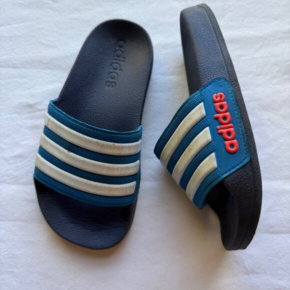 Adidas Kids Blue & White Slide Sandals With Red Logo 11K - Picture 2 of 9